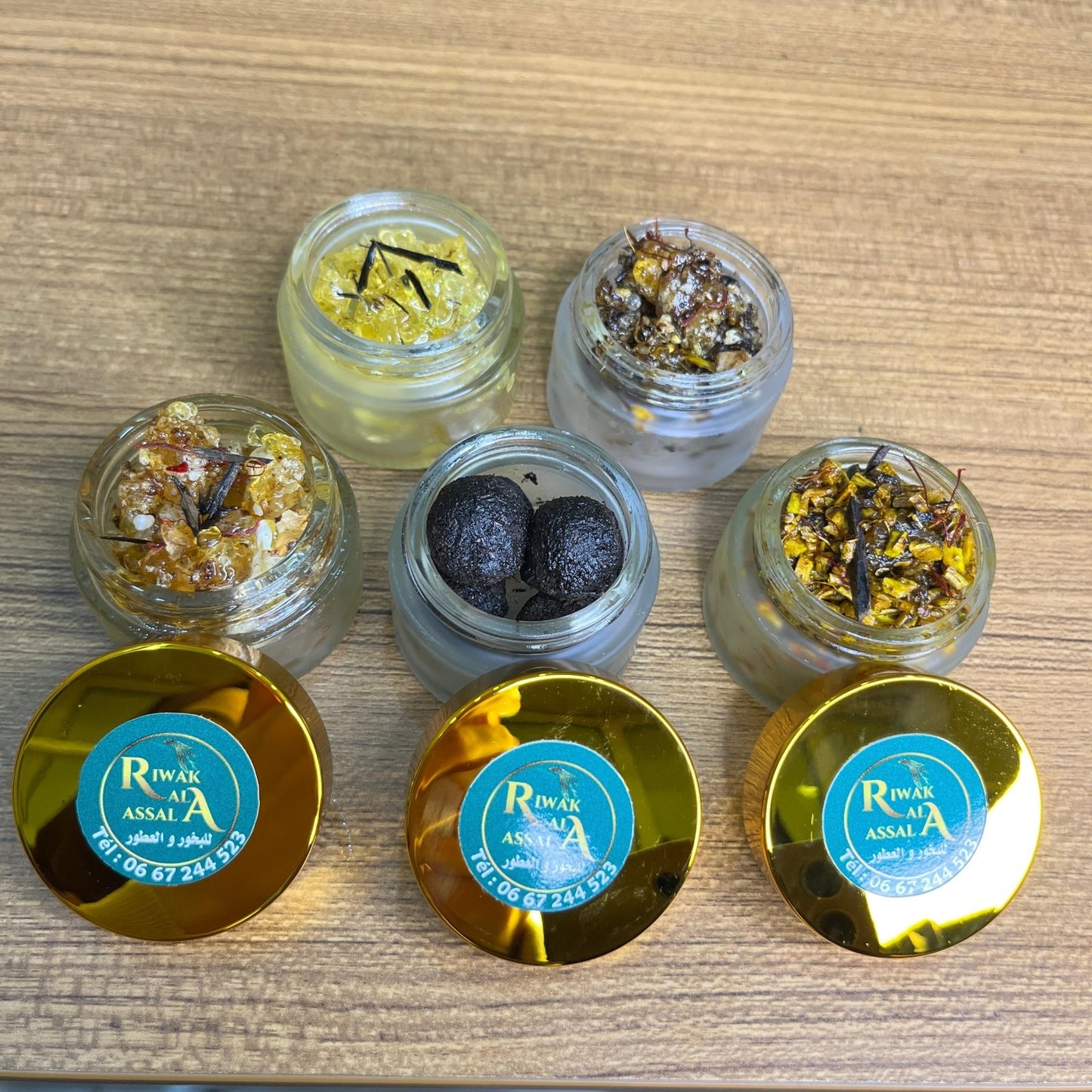 Pack Khmissa – L’Art du Bakhour en 5 Variétés Riwak Al Assala